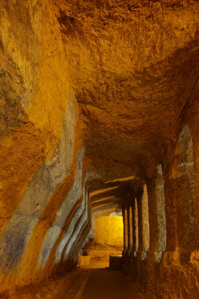 Aubeterre et son glise Troglodyte